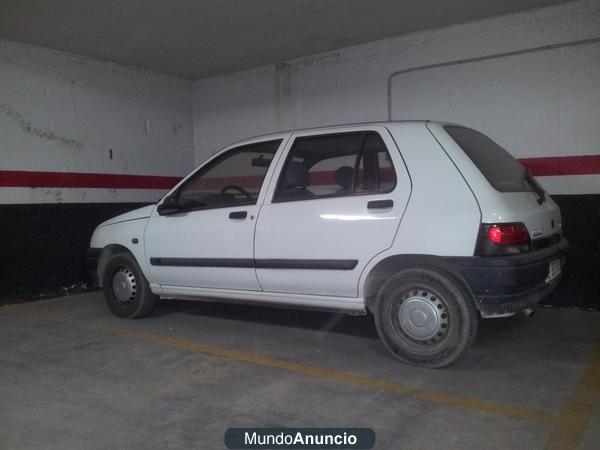 Se vende Renault clio económico