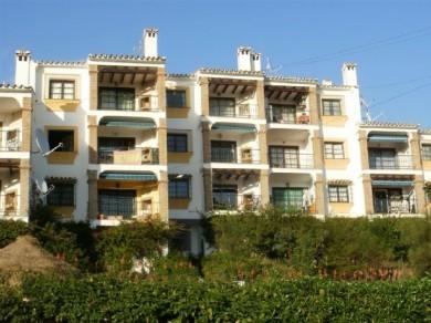 Apartamento con 2 dormitorios se vende en Benalmadena Costa, Costa del Sol