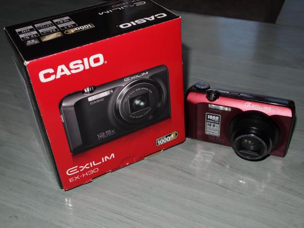 Casio Exilim EX-H30 (12.5X Optical Zoom - 16.1 MegaPixel)