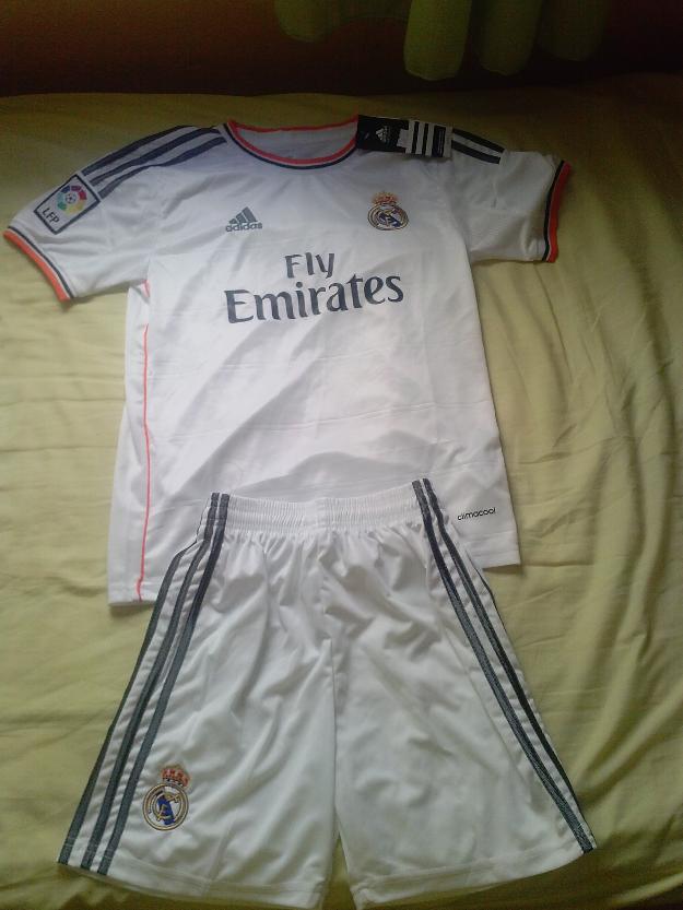 Equipacion del Real Madrid para niños