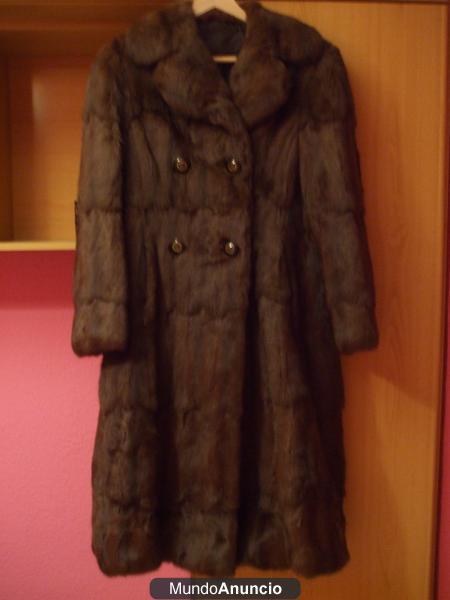 Abrigo largo marrón de piel