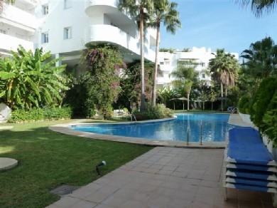 Apartamento con 4 dormitorios se vende en Marbella, Costa del Sol