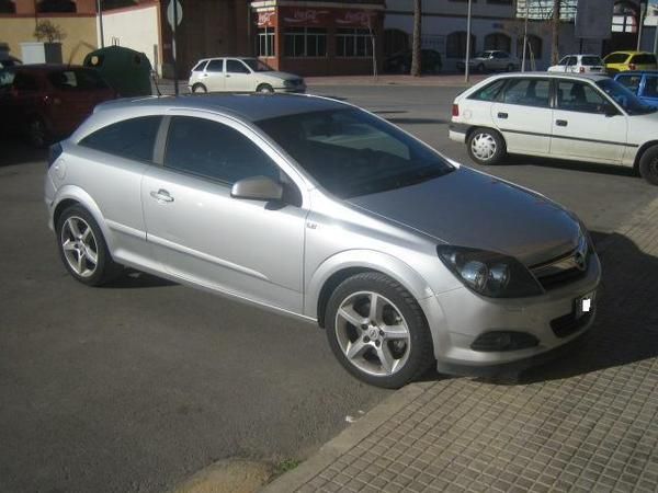 Opel Astra GTC 1.9CTDi Sport 150