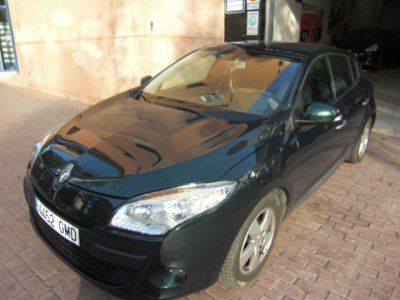 RENAULT MEGANE NUEVO MEGANE 1.5DCI DYNAMIQUE GERENCIA - Barcelona