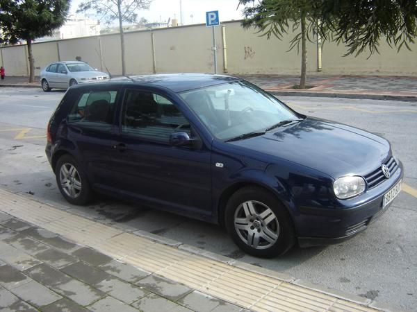 VOLKSWAGEN - GOLF IV 1. 6 105CV CONCEPTLINE