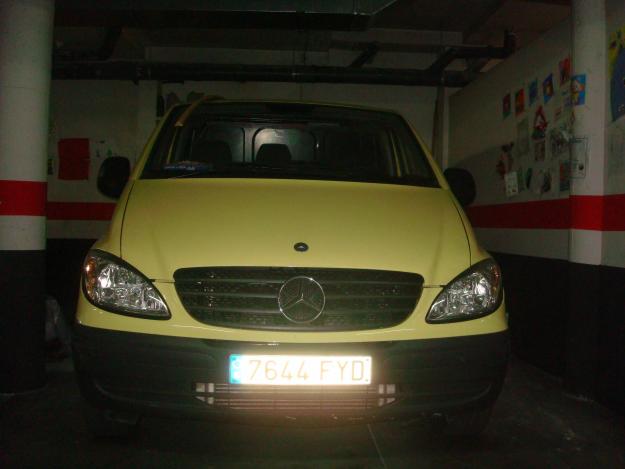 Se vende furgoneta mercedes-benz vito