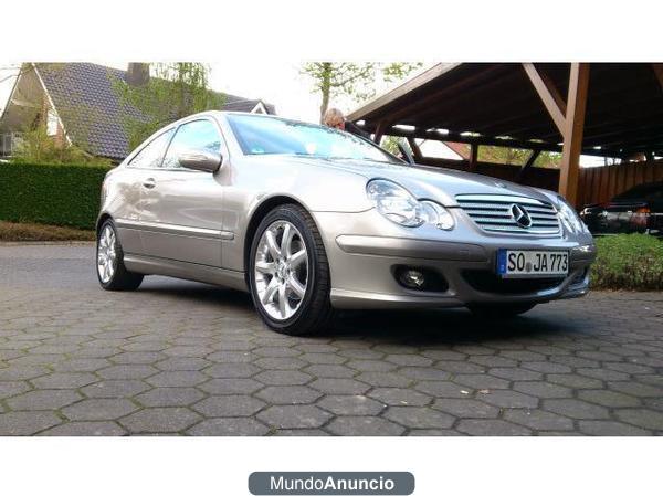 2004 Mercedes-Benz C 220