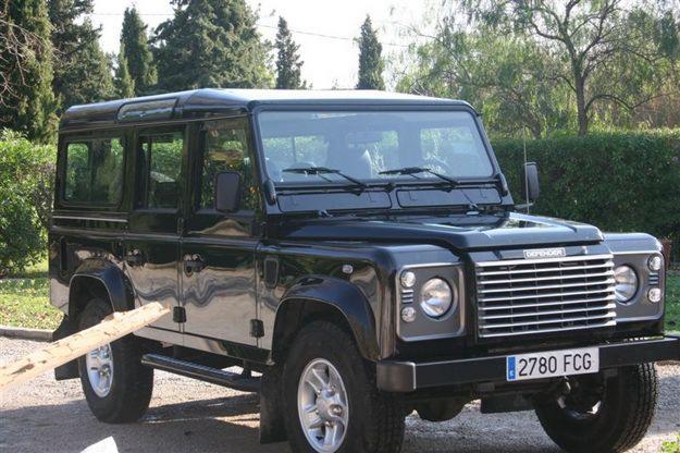 2006 Land-Rover DEFENDER 110 2.5 TD5 SW SE