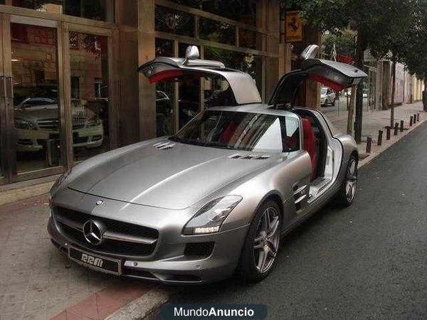 Mercedes-Benz SLS