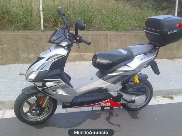 SE VENDE CICLOMOTOR Aprilia SR 50 c.c.