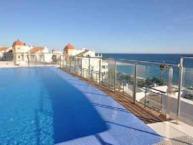 Apartamento con 3 dormitorios se vende en Estepona, Costa del Sol