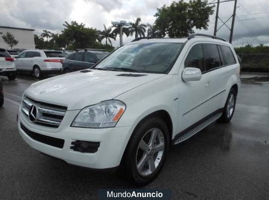 Mercedes-Benz GL320 Bluetec 4MATIC