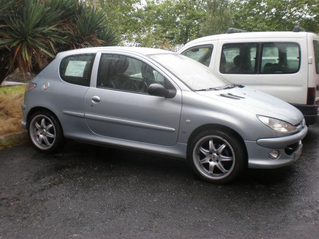 PEUGEOT 206 GTI