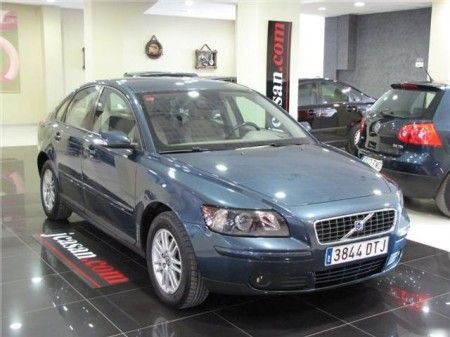 VOLVO S40  1.6 MOMENTUM - Valencia