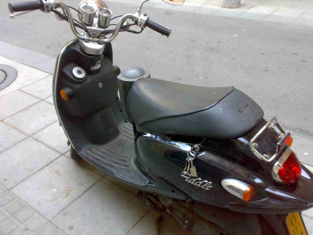 Ciclomotor SYM FIDDLE(tipo vespa)