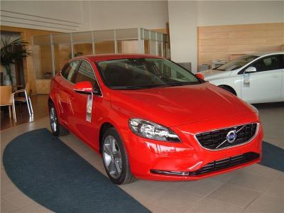 Volvo v40 d2 kinetic drive