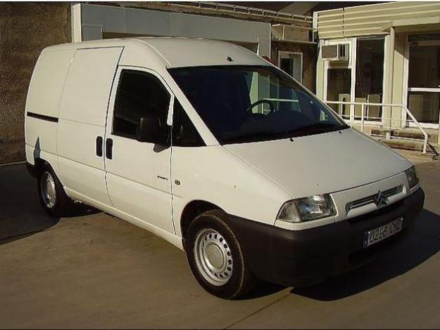 Venta de coche Citroen Jumpy 2.0 Hdi Furgón Standard '03 en Madrid