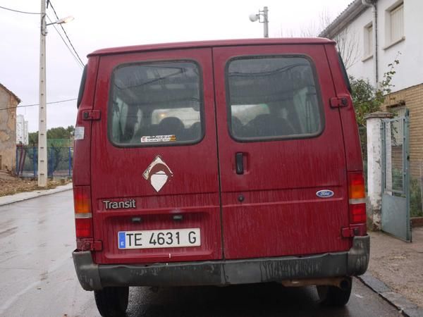 Furgoneta Ford Transit 2500 Diesel. Vendo o cambio