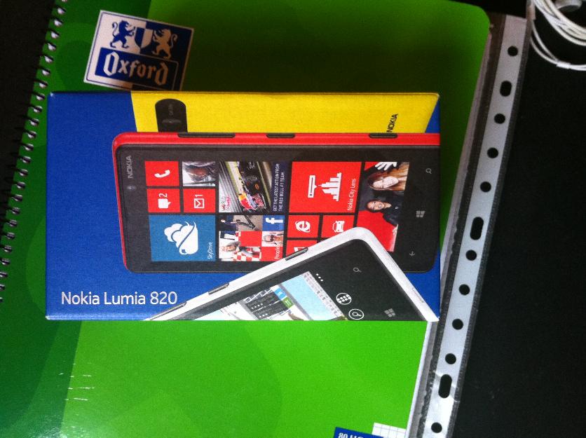 Nokia Lumia 820