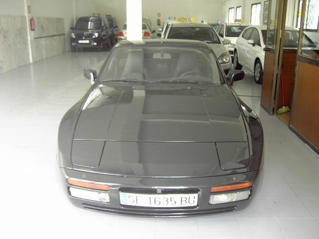 PORSCHE 944 2.5 Turbo