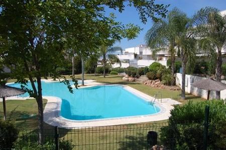 Apartamento a la venta en Nueva Andalucía Costa del Sol