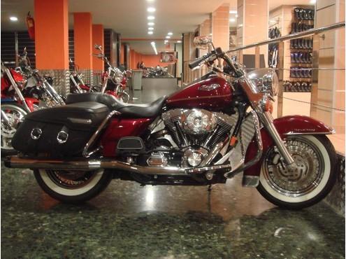 HARLEY DAVIDSON Road King Classic