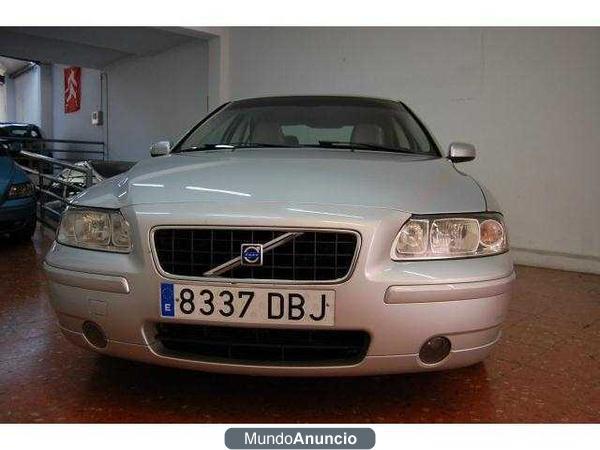 Volvo S60 2.4 D5 Momentum 163cv AUTOMAT