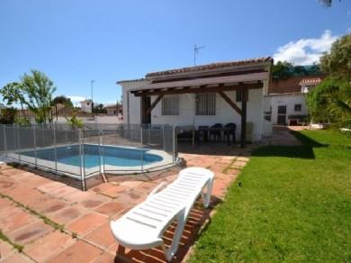 Chalet con 3 dormitorios se vende en Benalmadena Pueblo, Costa del Sol