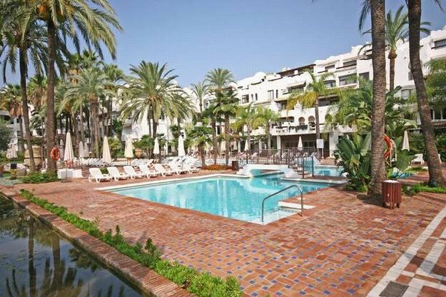 Apartamento a la venta en Puerto Banús Costa del Sol