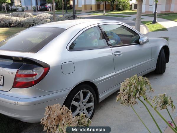 VENDO MERCEDES C200 SPORTCOUPE EN PERFECTO ESTADO