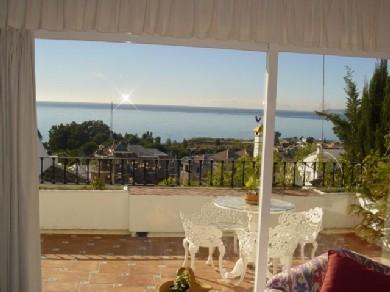 Chalet con 6 dormitorios se vende en Estepona, Costa del Sol