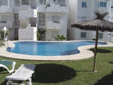 Apartamento con 3 dormitorios se vende en Estepona, Costa del Sol