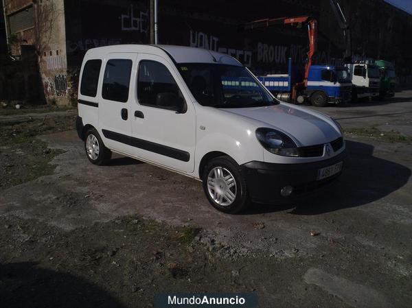 Renault - Kangoo año 2007 blanca