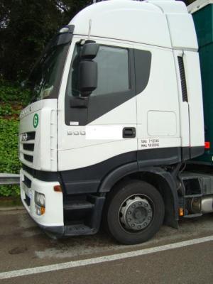 RUEDA DE CAMION NUEVA CON LLANTA PERFIL BAJO DE 60 MICHELIN