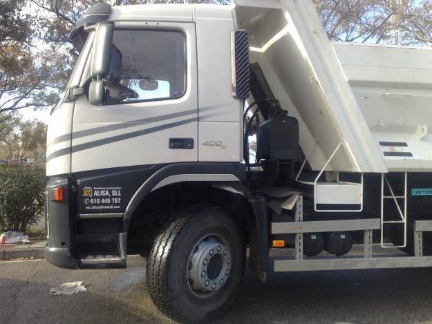 camion dumper volvo