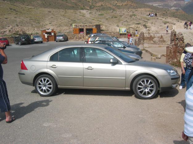 VENDO FORD MONDEO TDCI 2.0 SPORT 5P     130 C.V.  06/2004      67.000 KMT.   UN SOLO DUEÑO