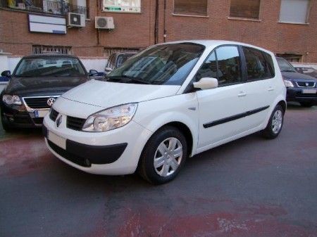 RENAULT SCENIC 1.5DCI CONF.EXPR.105 - Madrid