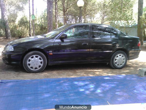 SE VENDE TOYOTA AVENSIS 2.0