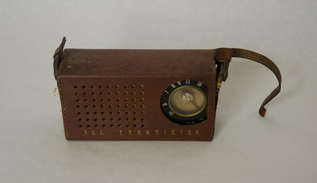 Radio y auriculares vintage