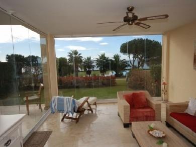 Apartamento con 2 dormitorios se vende en Marbella, Costa del Sol