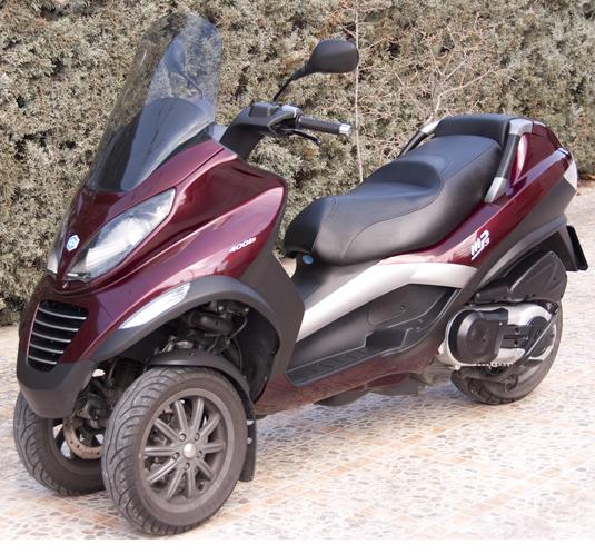 PIAGGIO MP3 400