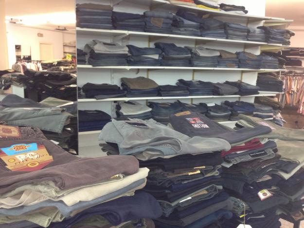 3000 prendas en liquidacion por cierre