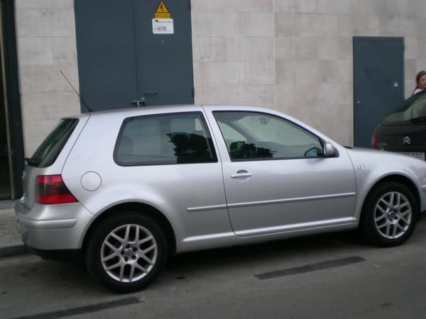 GOLF 1.6 HIGHLINE S.4