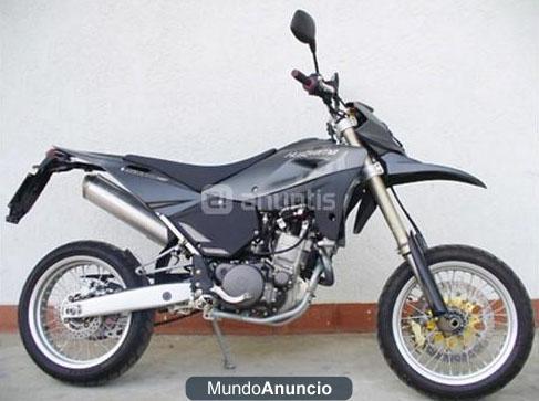 VENDO MOTO HVSQUARNA SM 610