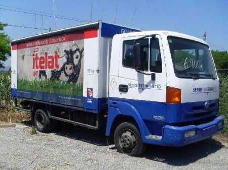 NISSAN ATLEON 110 CAMION BOTELLERO - Barcelona