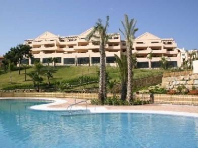 Apartamento con 2 dormitorios se vende en Benahavis, Costa del Sol