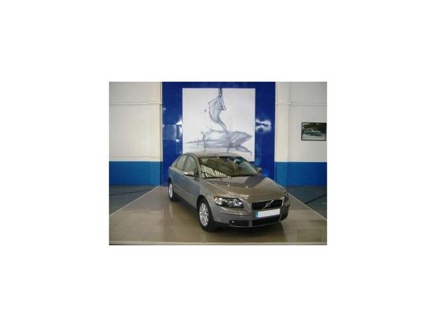 VOLVO S40 2.0D MOMENTUM