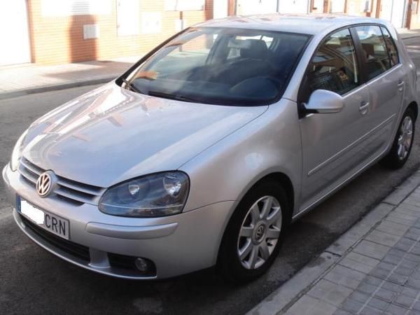 Volkswagen Berlina 3 p. Golf V 2.0 TDI 140 Sportline