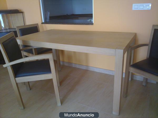 VENDO MESA DE COMEDOR Y 4 SILLAS