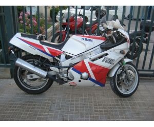 YAMAHA FZR 600